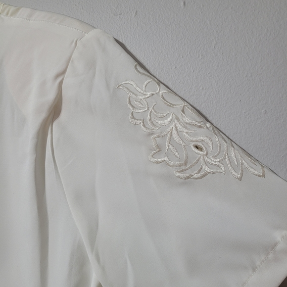 Vintage crepe short sleeve sheer blouse with open lace embroidery, ivory, small - Picture 5 of 9
